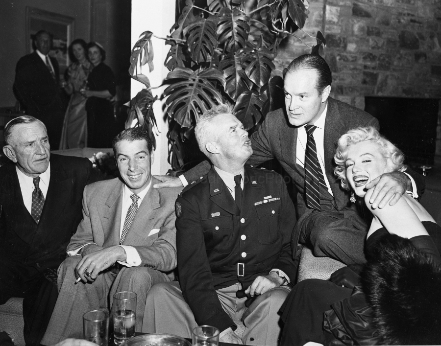 Marilyn Monroe 1953 WM.jpg